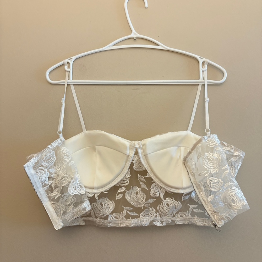 Sheer White Floral Lace Bustier with Zip Back – Size Large 20" PTP EUC - Picture 12 of 13